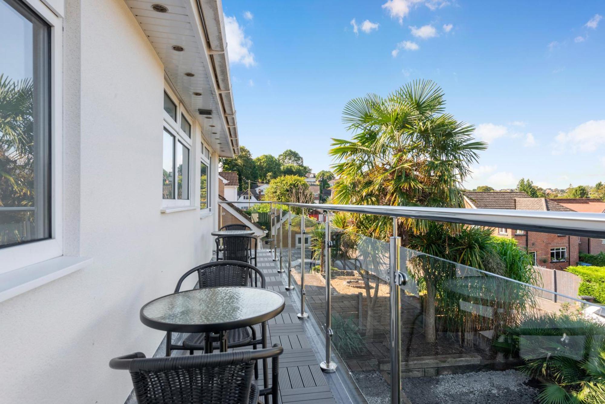 5 Bedroom Detached Beach House Poole Dış mekan fotoğraf