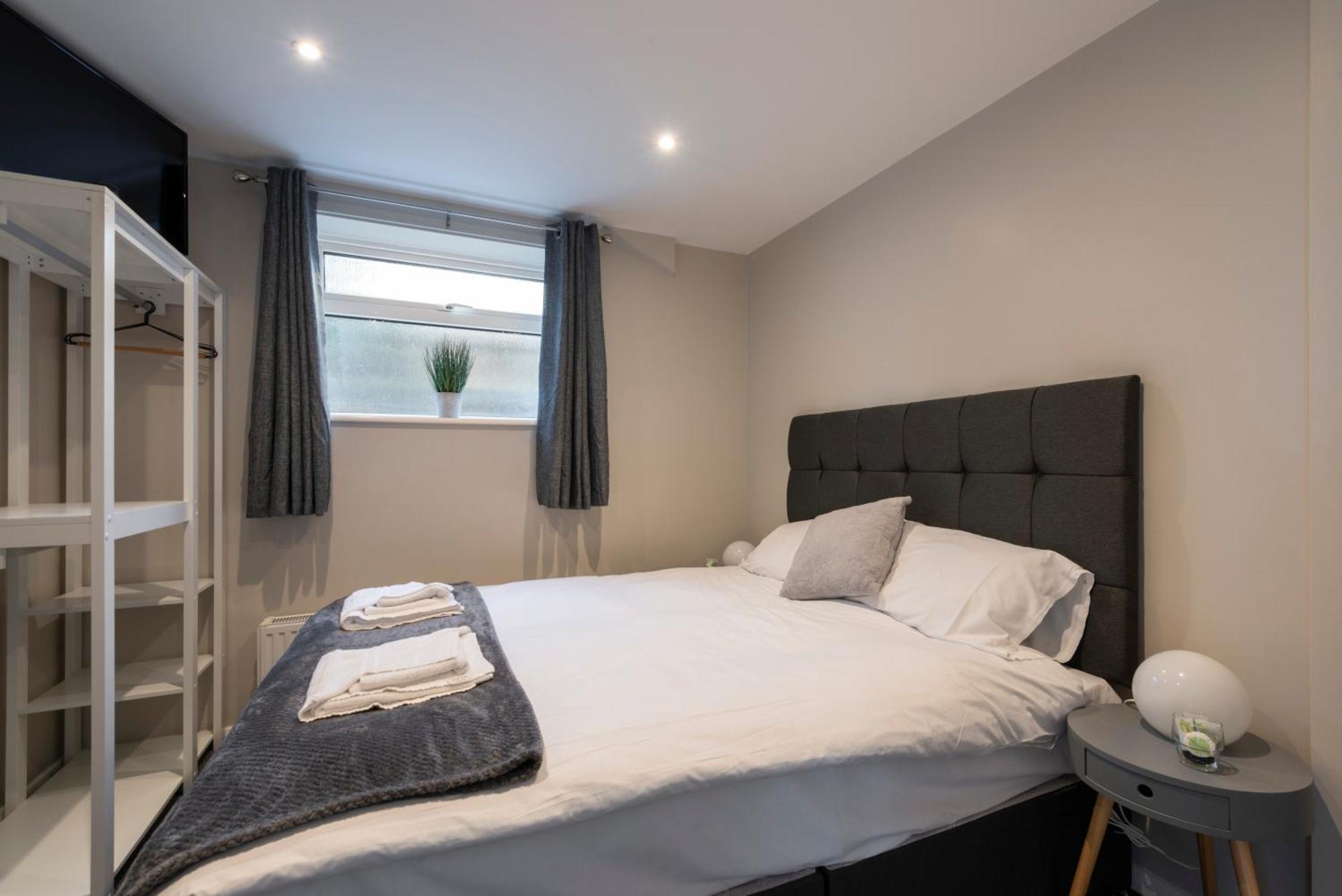 5 Bedroom Detached Beach House Poole Dış mekan fotoğraf