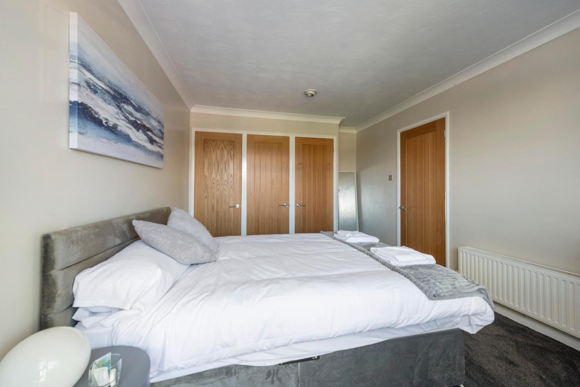 5 Bedroom Detached Beach House Poole Dış mekan fotoğraf